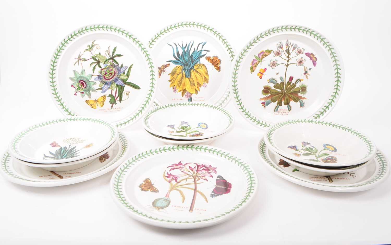 Lot 176 - PORTMEIRION - COLLECTION OF BOTANICAL GARDEN CERAMIC PLATES