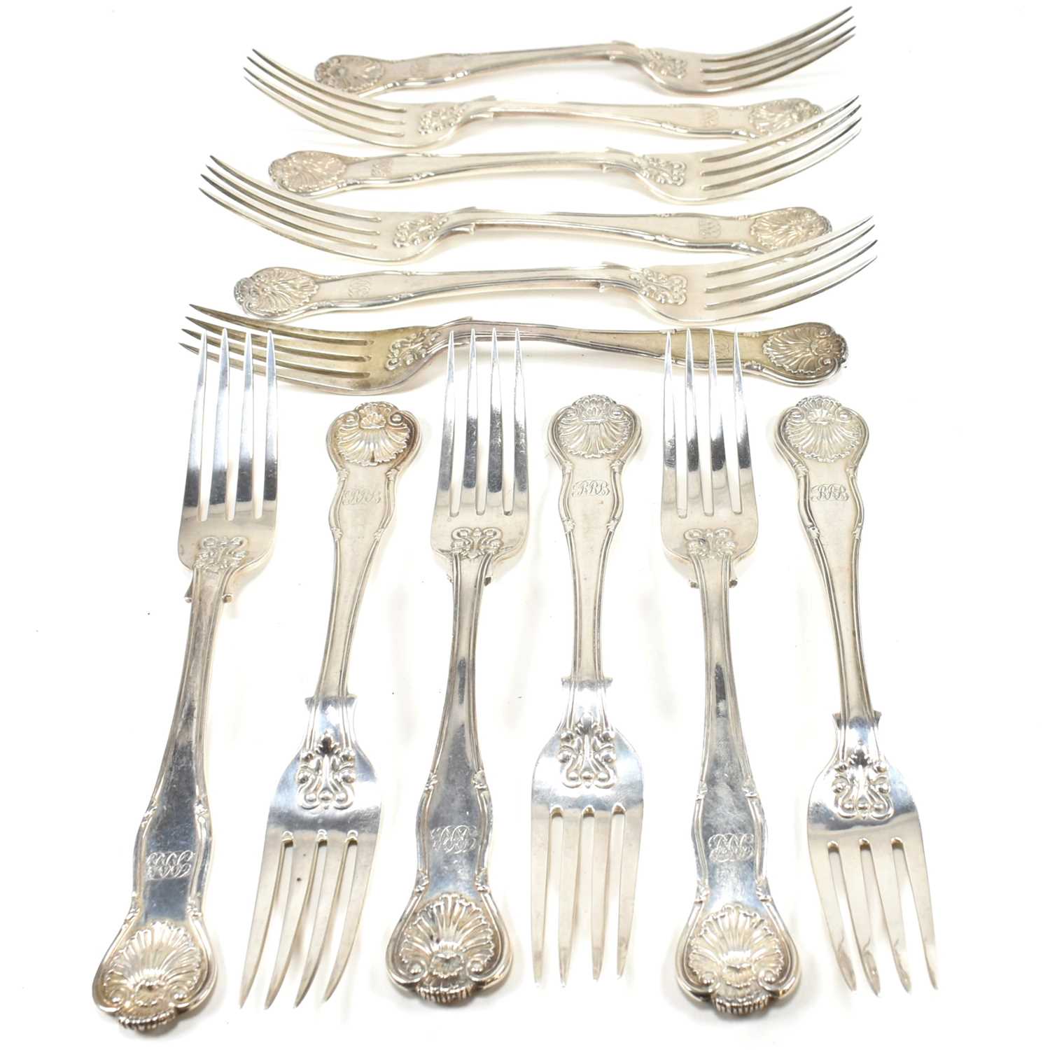 Lot 28 - GEORGE III HALLMARKED SILVER MATCHED SET OF 12 QUEENS PATTERN FORKS