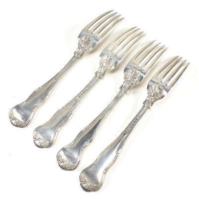 Lot 28 - GEORGE III HALLMARKED SILVER MATCHED SET OF 12 QUEENS PATTERN FORKS