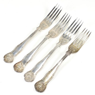 Lot 28 - GEORGE III HALLMARKED SILVER MATCHED SET OF 12 QUEENS PATTERN FORKS