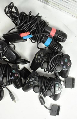 Lot 516 - RETRO GAMING - PLAYSTATION 2 CONSOLE & GAMES