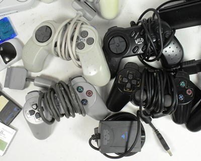 Lot 516 - RETRO GAMING - PLAYSTATION 2 CONSOLE & GAMES