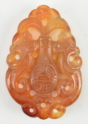 Lot 160 - QING AGATE CARVED CHILONG PENDANT 清 玉髓吉祥平安挂坠