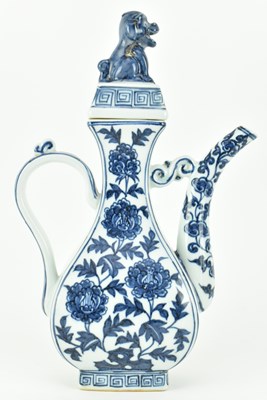 Lot 86 - YONGLE BLUE AND WHITE "PEONY" EWER 永乐款 青花牡丹纹执壶