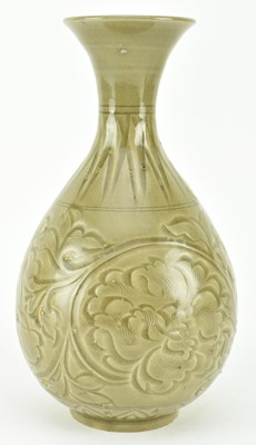 Lot 36 - SONG YAOZHOU KILN YUHUCHUAN VASE 耀州窑玉壶春瓶
