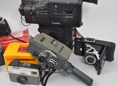 Lot 205 - LARGE COLLECTION OF VINTAGE CAMERAS, INCLUDING BINOCULARS
