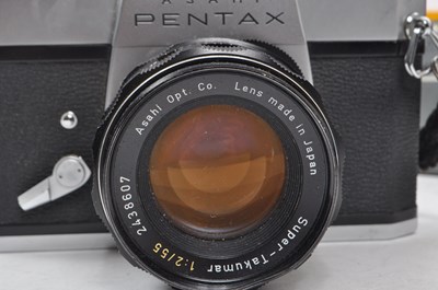 Lot 205 - LARGE COLLECTION OF VINTAGE CAMERAS, INCLUDING BINOCULARS