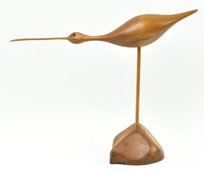 Lot 76 - ANDY POUCH - CARVED CHESTNUT SHORE BIRD SCULPTURE