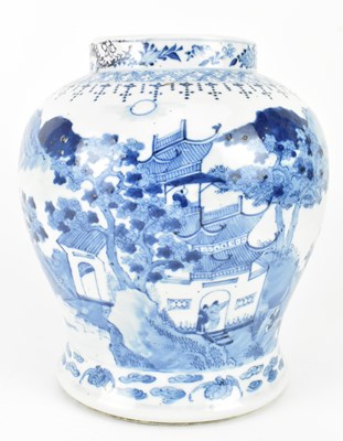 Lot 47 - QING DYNASTY BLUE AND WHITE GINGER JAR 清 青花人物山水罐