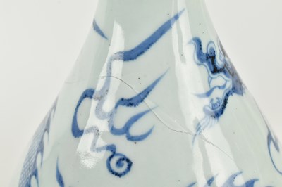 Lot 155 - PAIR OF BLUE AND WHITE "DRAGON" VASES 青花龙纹玉壶春瓶一对