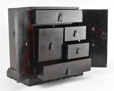 Lot 122 - QING HARDWOOD FIVE-DRWAERS TABLE TOP CABINET 清 杉木桌柜