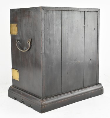 Lot 122 - QING HARDWOOD FIVE-DRWAERS TABLE TOP CABINET 清 杉木桌柜