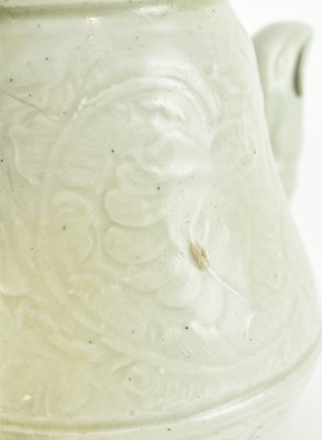 Lot 125 - YUAN QINGBAI "FLORAL" EWER 元 青白凤嘴壶
