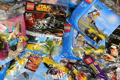 Lot 528 - LEGO - COLLECTION OF ASSORTED LEGO POLYBAGS