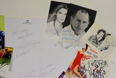 Lot 79 - AUTOGRAPHS - COLLECTION OF ASSORTED AUTOGRAPHS