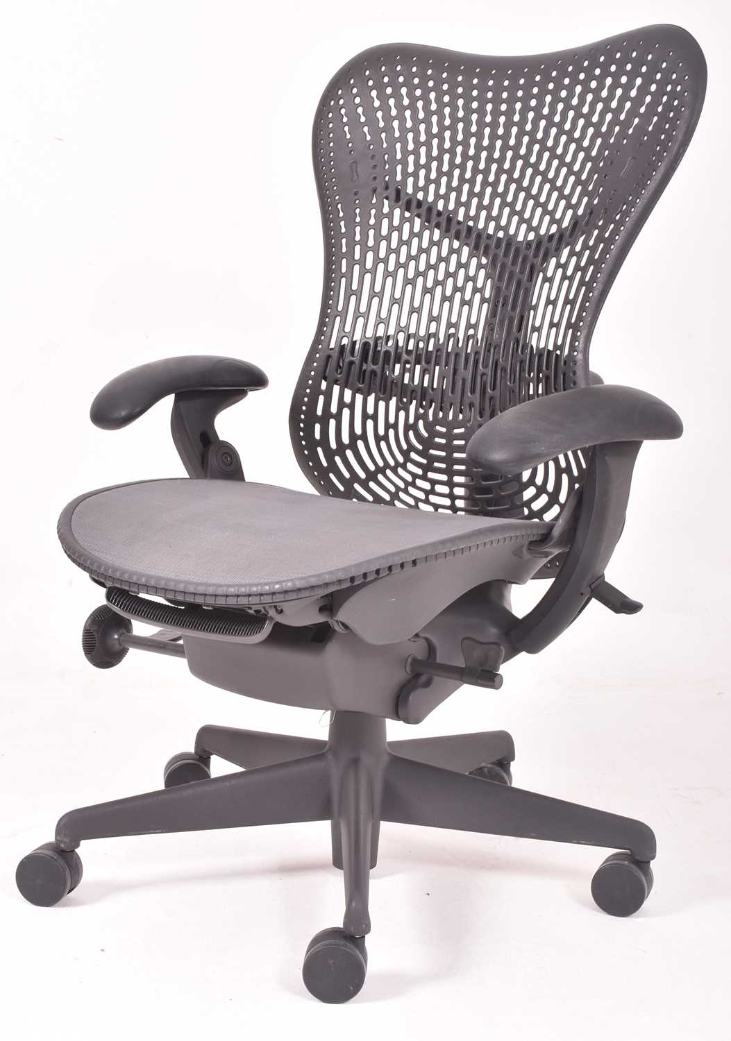 Lot 509 - HERMAN MILLER - MIRRA - OFFICE DESK CHAIR BY STUDIO 7.5