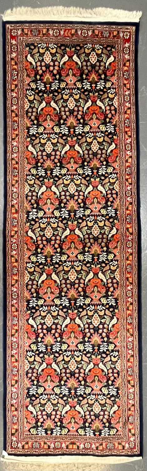 Lot 334 - PERSIAN KASHAN PICTORIAL 100% WOOL RUNNER RUG