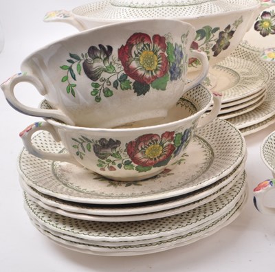 Lot 40 - MASON'S - PATENT IRONSTONE CHINA - 19TH CENTURY DINNER SERVICE PIECES