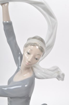 Lot 36 - NAO - LLADRO - THREE CONTEMPORARY PORCELAIN DANCER FIGURINES