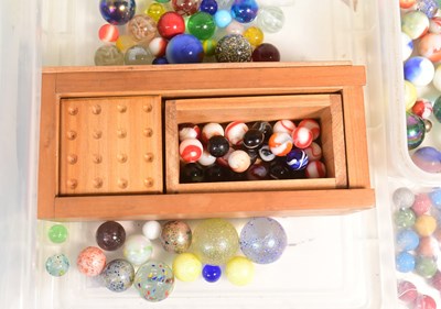 Lot 300 - MARBLES - EXTENSIVE COLLECTION OF 20TH CENTURY MARBLES