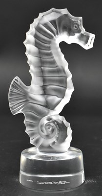 Lot 104 - LALIQUE - CONTEMPORARY GLASS SEAHORSE PAPERWEIGHT