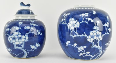 Lot 106 - GROUP OF SIX QING DYNASTY BLUE AND WHITE PRUNUS GINGER JARS 清 青花冰梅罐