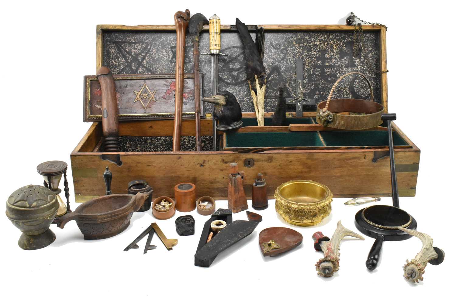 Lot 37 - EARLY 20TH CENTURY MANNER OCCULT WITCHCRAFT KIT IN MAHOGANY CASE