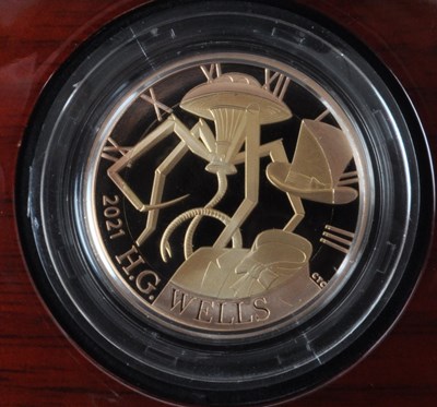Lot 530 - ROYAL MINT - 2021 H.G. WELLS GOLD £2 COIN