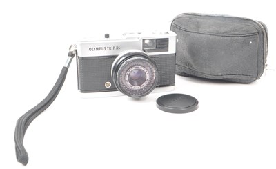 Lot 260 - OLYMPUS - CIRCA 1970S TRIP 35 VIEWFINDER CAMERA