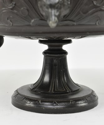 Lot 85 - VICTORIAN GRAND TOUR LATE 19TH CENTURY BRONZE TAZZA URN