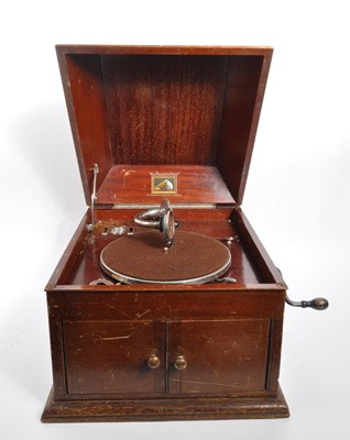 Lot 406 - HMV - 20TH CENTURY 1920S GRAMOPHONE