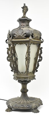 Lot 269 - VENETIAN ITALIAN BRASS & GLASS CONVERTED LANTERN LIGHT LAMP