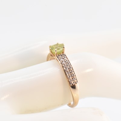 Lot 465 - HALLMARKED 9CT GOLD & GEM SET RING