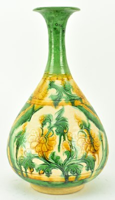 Lot 108 - LIAO DYNASTY SANCAI GLAZED YUHUCHUN VASE 辽代三彩团花纹玉壶春瓶