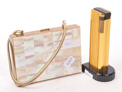 Lot 284 - 20TH CENTURY ART DECO COMPACT MAKEUP CASE AND TABLE LIGHTER