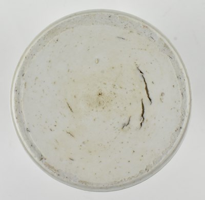 Lot 32 - LATE MING BLUE AND WHITE FIGURINE BRUSHPOT 明末清初 青花人物笔筒