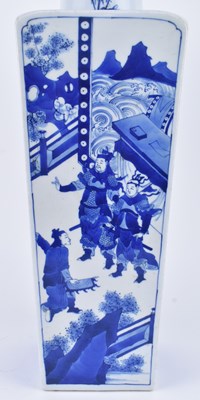 Lot 100 - CHINESE BLUE AND WHITE FIGURINE SQUARE VASE 青花人物四方瓶