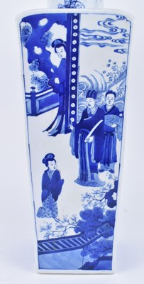 Lot 100 - CHINESE BLUE AND WHITE FIGURINE SQUARE VASE 青花人物四方瓶