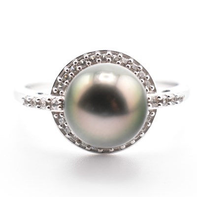 Lot 496 - HALLMARKED 9CT GOLD TAHITIAN PEARL & TOPAZ RING