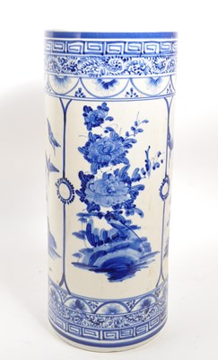 Lot 68 - 20TH CENTURY JAPANESE BLUE & WHITE UMBRELLA STAND