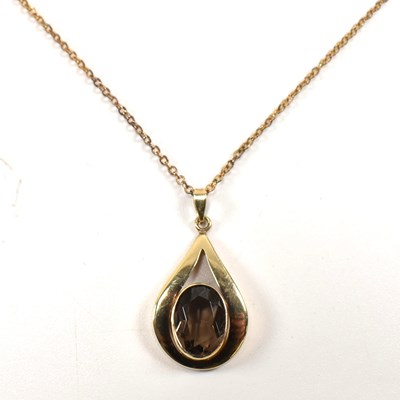 Lot 367 - GOLD & SMOKY QUARTZ PENDANT NECKLACE & BRACELET