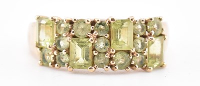 Lot 386 - HALLMARKED 9CT GOLD & PERIDOT RING