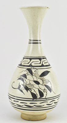 Lot 75 - NORTHERN SONG CIZHOU YUHUNCHUN VASE 北宋磁州窑玉壶春瓶