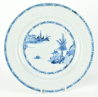 Lot 67 - COLLECTION OF FOUR QING DYNASTY PORCELAIN PIECES 清 粉彩青花陶瓷四件