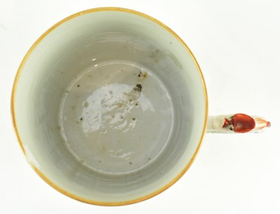 Lot 67 - COLLECTION OF FOUR QING DYNASTY PORCELAIN PIECES 清 粉彩青花陶瓷四件