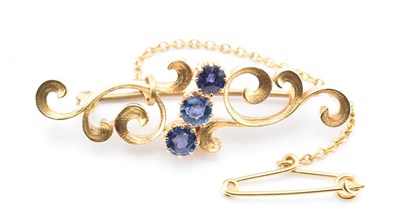 Lot 66 - 15CT GOLD & SAPPHIRE BROOCH PIN