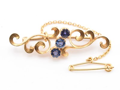 Lot 66 - 15CT GOLD & SAPPHIRE BROOCH PIN