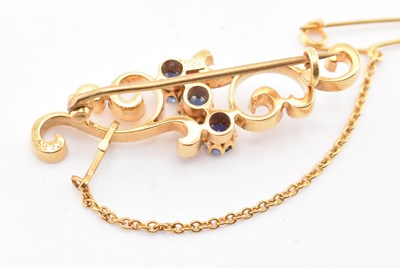 Lot 66 - 15CT GOLD & SAPPHIRE BROOCH PIN