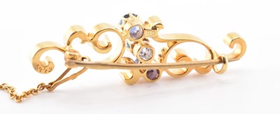 Lot 66 - 15CT GOLD & SAPPHIRE BROOCH PIN