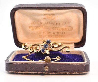 Lot 66 - 15CT GOLD & SAPPHIRE BROOCH PIN